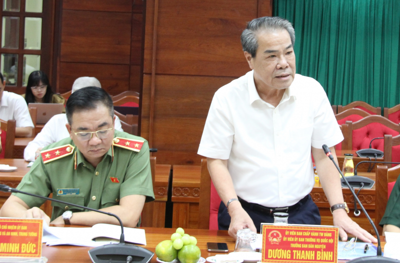 Trưởng Ban Dân nguyện Dương Thanh Bình ghi nhận những ý kiến, đề xuất của UBND tỉnh Đắk Lắk