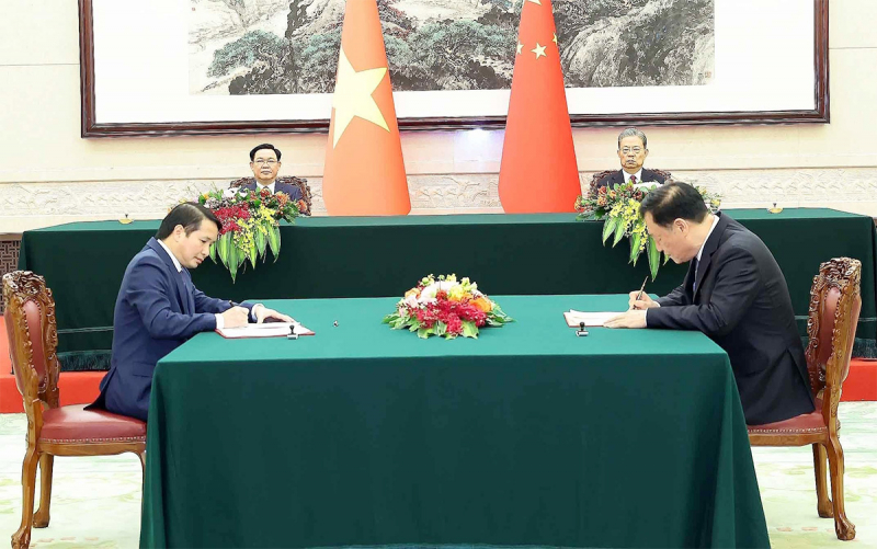 Văn phòng Quốc hội Việt Nam và Văn phòng Ủy ban Thường vụ Nhân đại toàn quốc Trung Quốc lần đầu tiên ký Bản ghi nhớ hợp tác -0