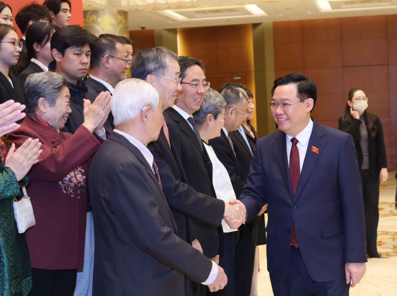 Chủ tịch Quốc hội Vương Đình Huệ dự Giao lưu hữu nghị nhân dân Việt Nam - Trung Quốc