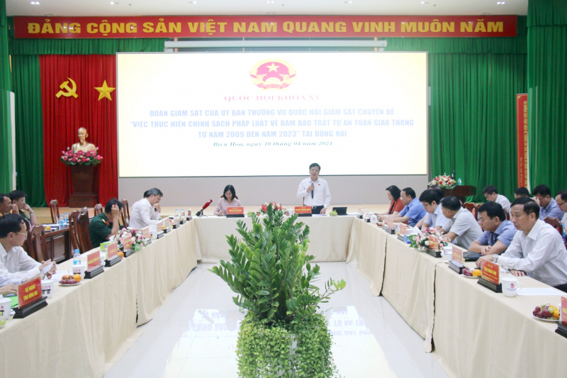 Đoàn giám sát của Ủy ban Thường vụ Quốc hội làm việc với UBND TP. Biên Hòa, Đồng Nai -0