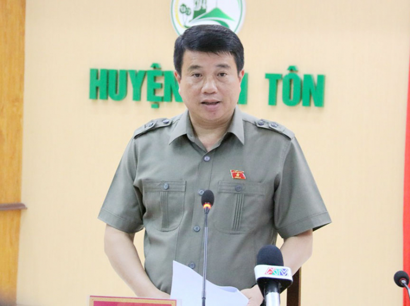 Chủ tịch Hội đồng Dân tộc Y Thanh Hà Niê Kđăm chúc Tết đồng bào dân tộc Khmer tại An Giang -0