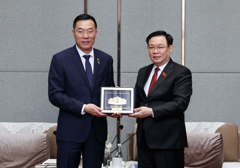 Chủ tịch Quốc hội Vương Đình Huệ tiếp lãnh đạo một số tập đoàn Trung Quốc tại tỉnh Vân Nam -0