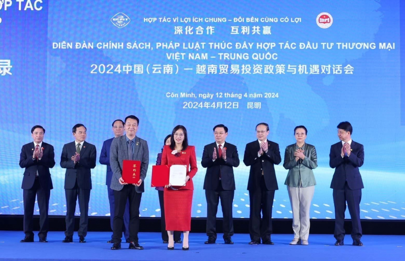 Chủ tịch Quốc hội Vương Đình Huệ: Cùng cụ thể hóa các thành quả mới, nội hàm mới của quan hệ Đối tác chiến lược toàn diện Việt Nam - Trung Quốc -0