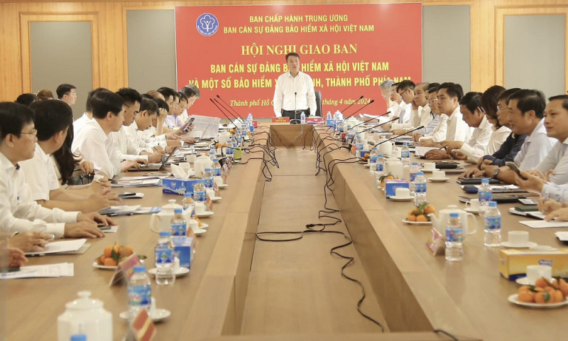 Bí thư Ban Cán sự Đảng, Tổng Giám đốc Nguyễn Thế Mạnh phát biểu chỉ đạo Hội nghị.   Ảnh: BH