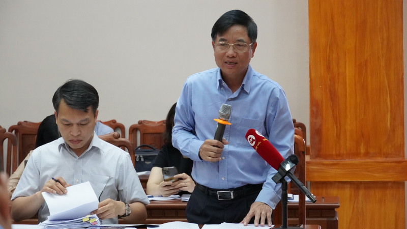 Phó Cục trưởng Cục đường bộ Việt Nam Nguyễn Mạnh Thắng báo cáo tình hình quản lý, vận hành tuyến cao tốc Cam Lộ - La Sơn