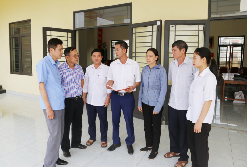 Những người hoạt động không chuyên trách có vai trò quan trọng đối với hoạt động của chính quyền cơ sở và cộng đồng tự quản tại Quảng Ninh - ảnh: N.Thanh 