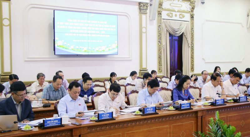 Đoàn giám sát của Ủy ban Thường vụ Quốc hội làm việc với UBND TP. Hồ Chí Minh -0