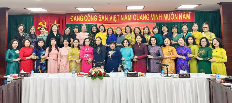 Nhóm nữ đại biểu Quốc hội Việt Nam thăm, làm việc tại Luang Prabang, CHDCND Lào -0