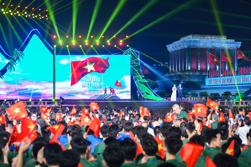 Thủ tướng Phạm Minh Chính tham dự Chương trình Cầu truyền hình “Dưới lá cờ Quyết thắng” kỷ niệm 70 năm Chiến thắng Điện Biên Phủ -1