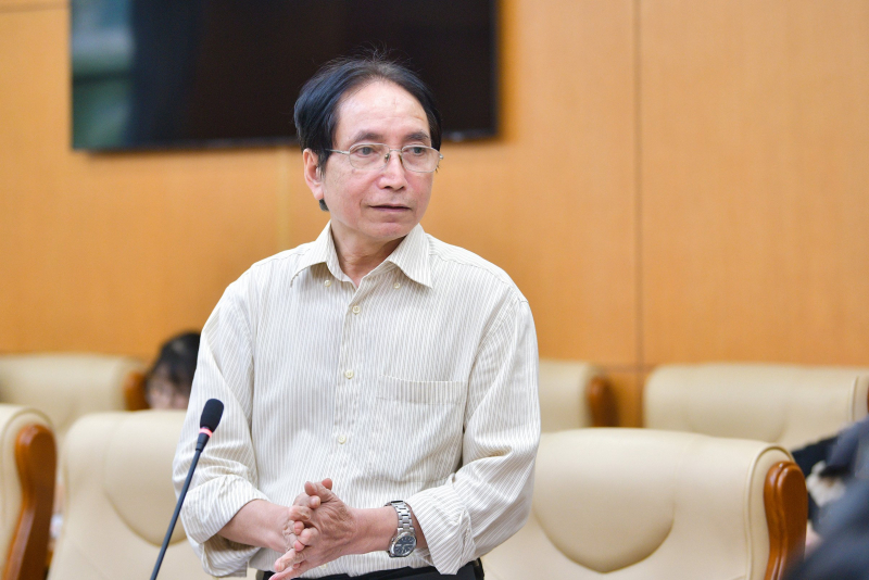 Nguyên Phó chủ nhiệm Khoa Hành chính nhà nước, Đại học Luật Hà Nội, GS.TS. Nguyễn Minh Đoan phát biểu 