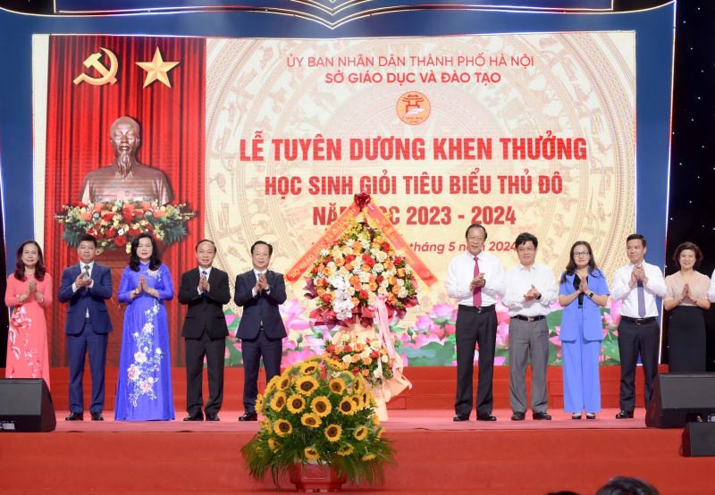 Hà Nội Tuyên dương 820 học sinh giỏi tiêu biểu Thủ đô năm học 2023 – 2024 -0