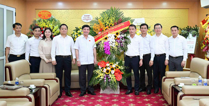 Tổng Thư ký Quốc hội, Chủ nhiệm Văn phòng Quốc hội Bùi Văn Cường thăm, chúc mừng một số đơn vị báo chí tại Hà Nội -0