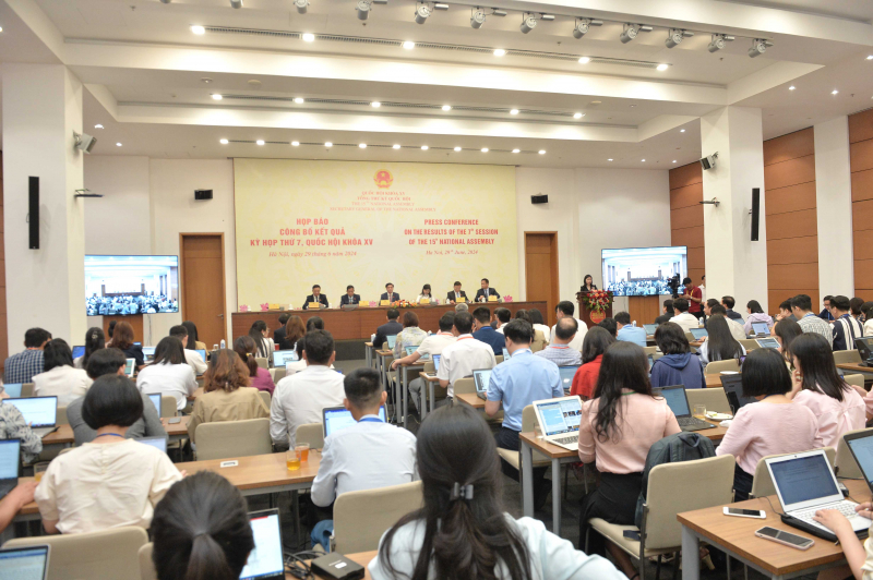 Tổng Thư ký Quốc hội Bùi Văn Cường chủ trì họp báo công bố kết quả Kỳ họp thứ Bảy, Quốc hội khoá XV -5