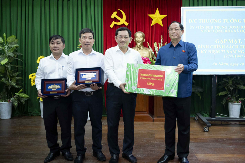 Phó Chủ tịch Quốc hội Trần Quang Phương chủ trì khảo sát kết quả triển khai và thi hành Luật Hoạt động giám sát của Quốc hội và HĐND tại thị xã An Nhơn -0
