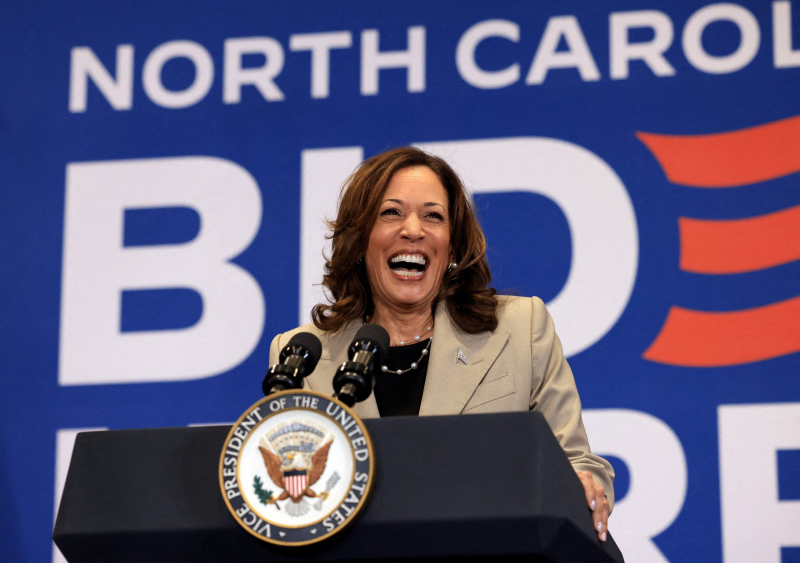 Phó tổng thống Mỹ Kamala Harris vận động tranh cử lần đầu tiên trong vai trò mới ở bang chiến địa Wisconsin. Ảnh: AP